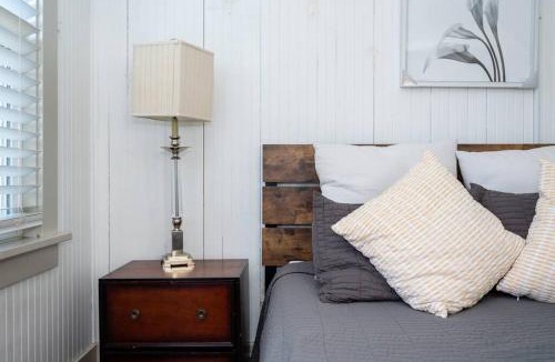 Salinas Apartment | Rustic and Cozy APT with All Amenities near Monterey