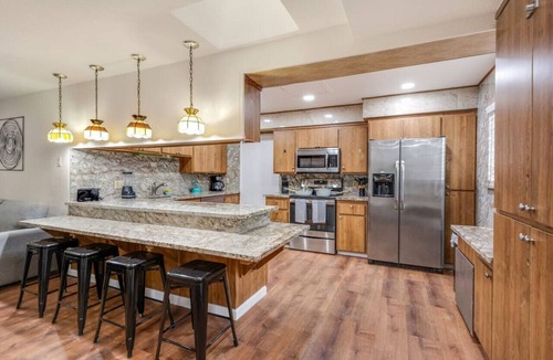 San Bernardino House | San Bernardino Home - Spacious, Close 2 Hospital