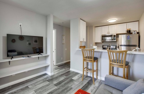 Mission Valley West Apartment | San Diego Studio w/Pool Access, 2 Mi to Old Town!