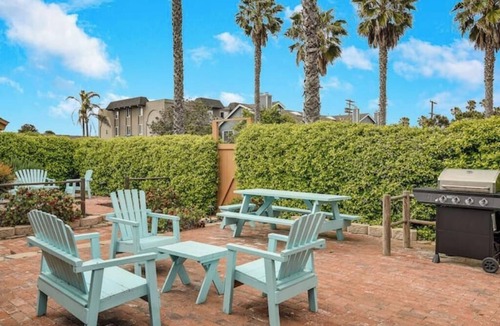 Ocean Beach Apartment | San Diego Surf Shack #2 -1/2 Block to the Pacific!