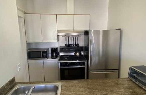 Cow Hollow Condo | San Francisco Condo with Golden Gate Bridge View. 30-day minimum.
