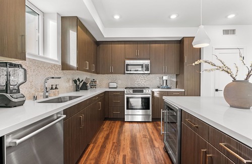 Marina del Rey Apartment | Sapphire Marina' Marina Side Private Balcony Amazing Amenities Pool, Gym Jacuzzi