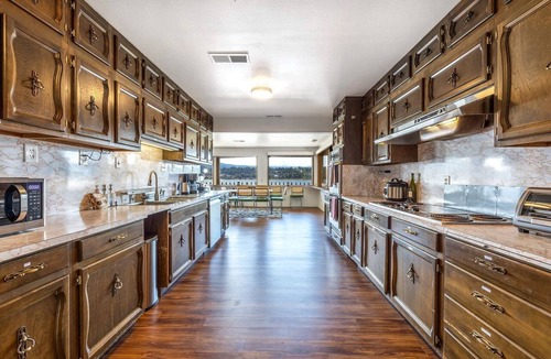 Underwood Cottage | Scenic Columbia Gorge Riverfront Cottage Near Hood River Oregon