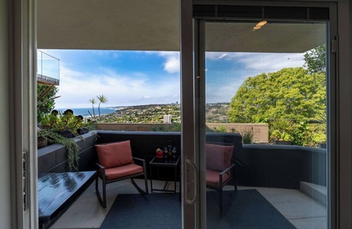 Hidden Valley Apartment | Scenic Oceanview Studio in La Jolla