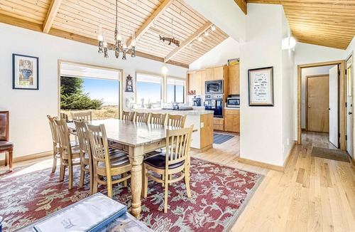 Sea Ranch House | Sea Ranch 3BR hot tub — Seaside compound with two private h