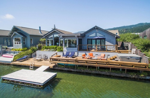 Stinson Beach House | Seadrift Waterfront Escape w/Game Room & Hot Tub