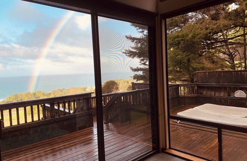Sea Ranch Cabin | Seahorse Retreat - 3 bedroom cabin with Ocean Views, Tall Trees and Privacy