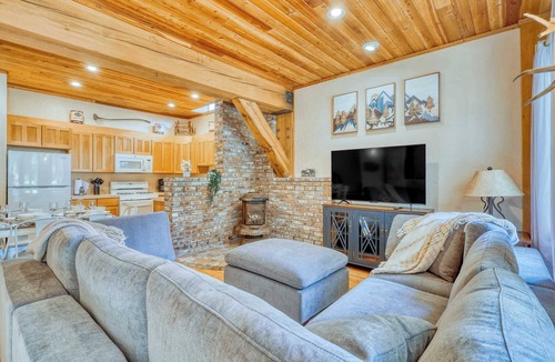 Anacortes Apartment | Secluded Ranch Cabin on 40 Acres