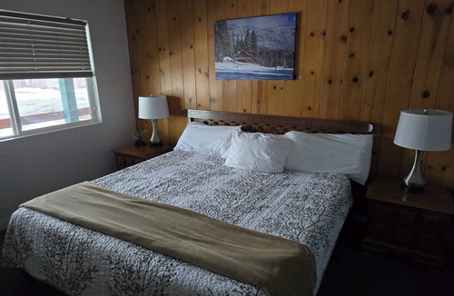 Camp Nelson Hotel | Sequoia Nat. Forrest, Bar & Restaurant , Hotel, Store. Located on 4 acres Wi-Fi