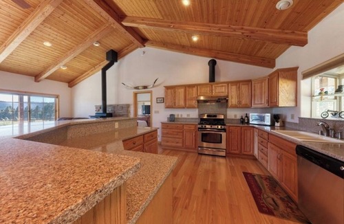 Beckwourth Cabin | Serene 12 acre mountain escape