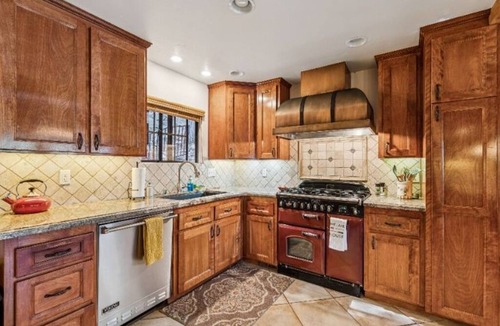 Blue Jay House | Serene 6-bedroom lake front house in beautiful Lake Arrowhead