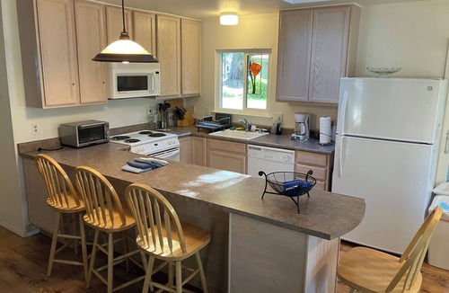 Lake Almanor Country Club House | Serene Lake-Front Getaway with Private Dock and Decks for Fun and Relaxation
