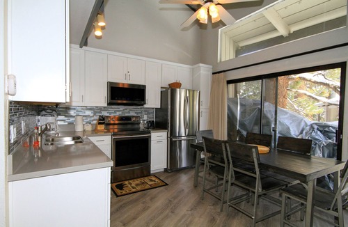 Mammoth Lakes Condo | Sierra Park Villas #93
