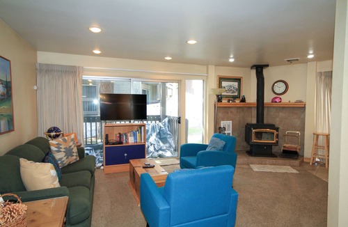 Mammoth Lakes Condo | Sierra Park Villas #20
