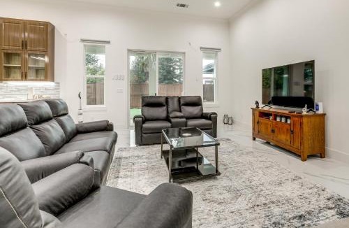 Lodi House | Sip, Dine & Unwind: Spacious Lodi Gem w/Patio!