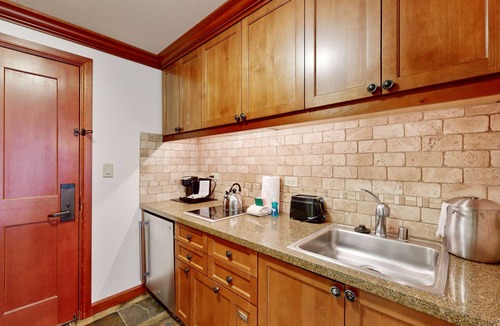 Olympic Valley Condo | Ski-in-ski-out Olympic Valley retreat with two adjacent units, pools, & hot tubs