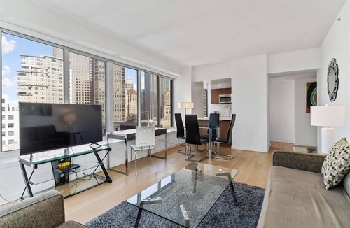 Downtown San Francisco Apartment | Sky Lounge & Outdoor Pool |South Beach | San Francisco Bay