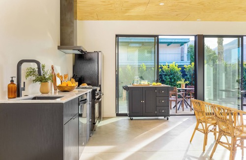 Downtown Palm Springs Hotel | Sleeps 40 | Entire 16-Room Hotel, Pool | Blackhaus