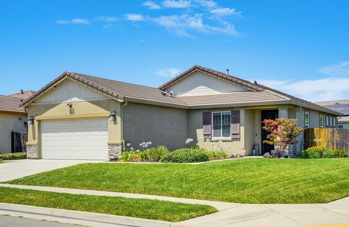 Stockton House | Sophisticated Sanctuary: 8 Mi to Lodi Wineries!