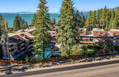 South Lake Tahoe Condo | South Lake Tahoe Condo with Pool, Hot Tub & Fireplace