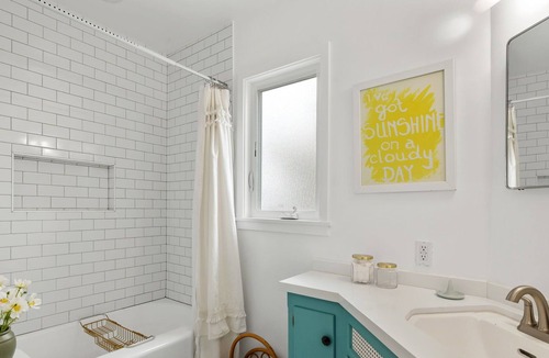 Gardena House | Southbay Beach Bungalow!