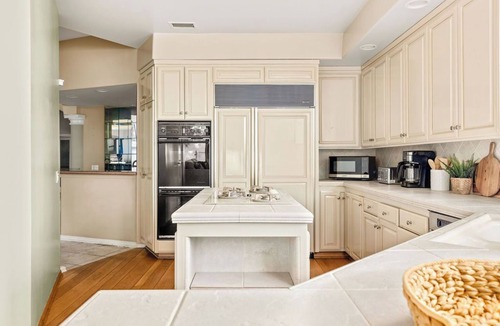 Huntington Beach House | Spacious 4-bedroom house in awesome Huntington Beach with Pool/Park/Games