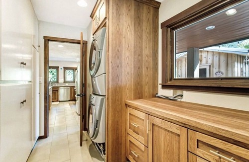 Chico House | Spacious 4-bedroom eco-private home in Chico
