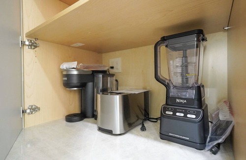 Northwest San Pedro House | Spacious 4-bedroom house in fantastic San Pedro with AC