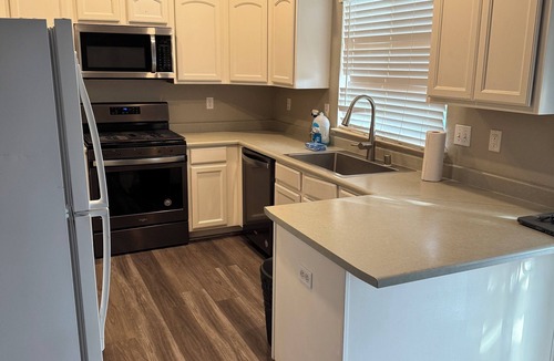 Cascade House | Spacious 4-bedroom house in nice Anderson with AC for comfort