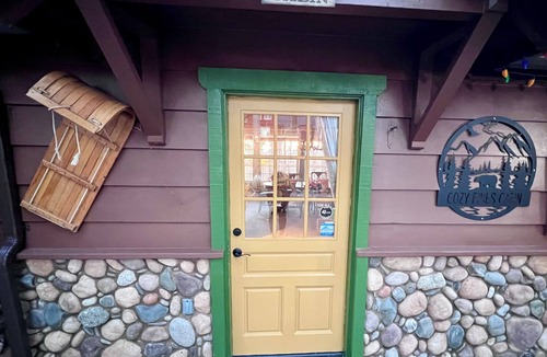 Twain Harte Cabin | Spacious 4BR family cabin, lake access, near town and snow resort