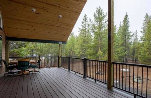 Gilchrist House | Spacious and beautiful 3-bedroom house in Crescent's gorgeous Two Rivers North
