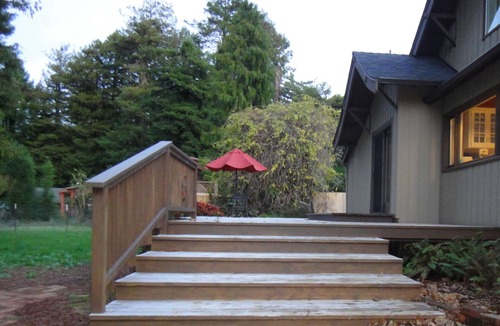 Myrtletown House | Spacious & Comfy, nr Zoo SKYWALK, Garden, Redwoods, Park, & even great 4 HORSES!