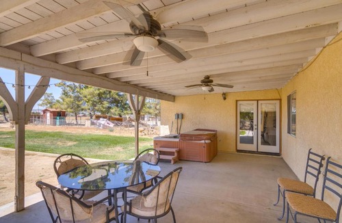 Lancaster House | Spacious Lancaster Family Ranch - BBQ & Patio