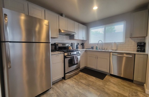 Mount Baker House | Spacious newly remodeled 3br 2ba in heart of the Seattle
