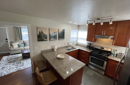 Eureka House | Spruce Cottage Bright 3 Bedroom 2 Bath near Henderson Center. Master suite.