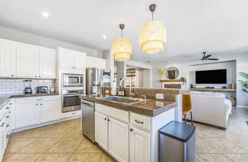 Terra Lago House | Stagecoach~Huge Gameroom~Saltwater Pool & Spa~4K2Q~Free Early Check-in!