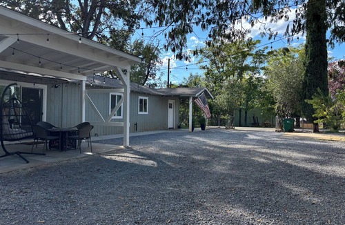 Shasta Lake House | Stay Close to It All – Shasta Lake City Rental Near Lake & Downtown