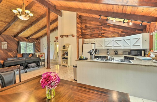 Salyer House | Step-Free Hawkins Bar Home Near Trinity River