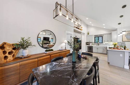 Lincoln Park House | Steps to Lake + Near Cave Rock + Heavenly Ski Resort | Tahoe Glen