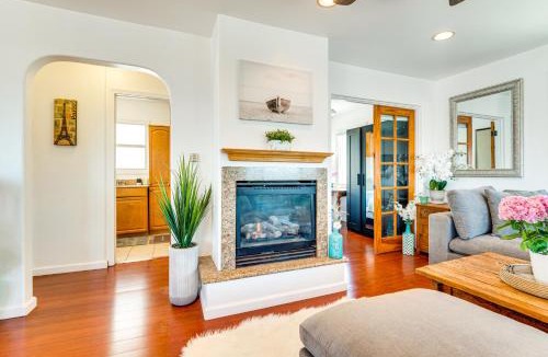 Sand Section House | Steps to Ocean: Manhattan Beach Gem w/Deck!