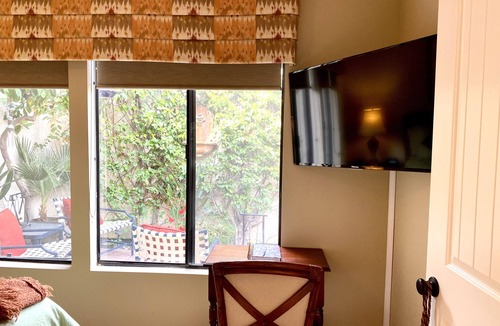La Quinta Condo | Steps to Resort All 5 Star Reviews 2 Masters, 2 patio, 1 private. Recent remodel