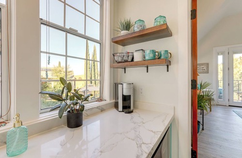 Sutter Creek Cottage | Steps to Sutter Creek: Chic Wine Country Cottage