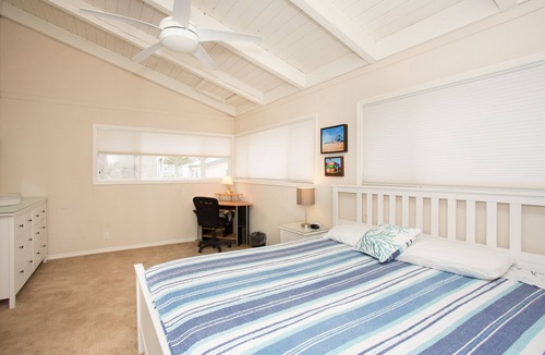 West Newport House | Steps to the Sand - Walk to Newport Pier, Shopping, Restaurants, and More!