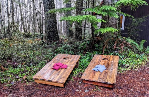 Ashford House | Storybook Cabin on Sahara Creek - 8mi to MRNP!