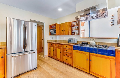 Little River House | Stunning 3BR with ridge top views, trails, & hot tub on 10 acre property