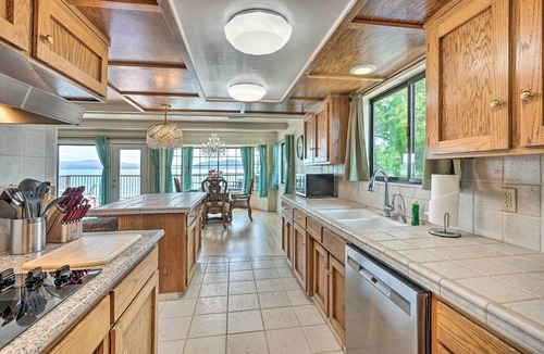 Clearlake House | Stunning CA Getaway on the Shores of Clear Lake!