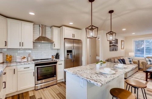 Lake Morton-Berrydale House | Stunning Farmhouse ♞ Meets Contemporary Lifestyle