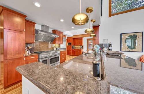 Olympic Valley House | Stunning Mountain Gem with Hot Tub Near Palisades