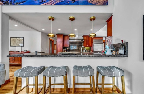 Olympic Valley House | Stunning Mountain Gem with Hot Tub Near Palisades