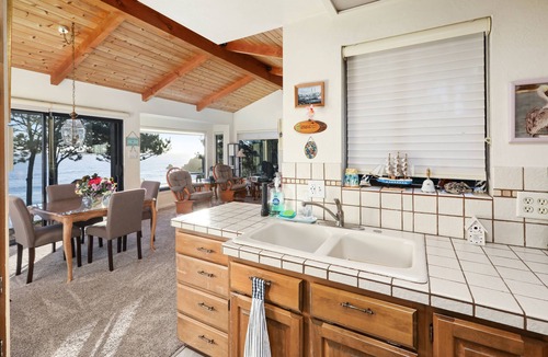 Anchor Bay House | Stunning ocean views with free beach access!
